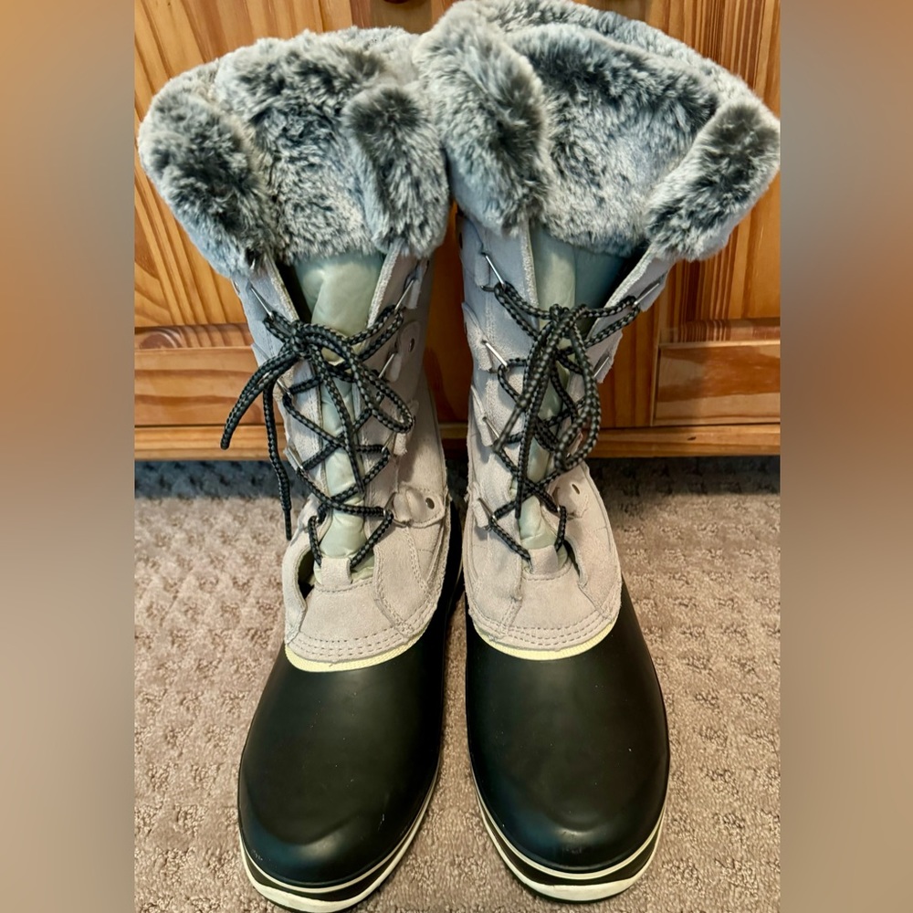 Khombu Emily winter snow boot size 9